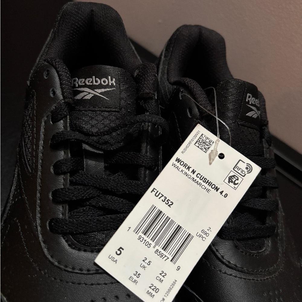 Reebok Running Shoes - Picture 5 of 5